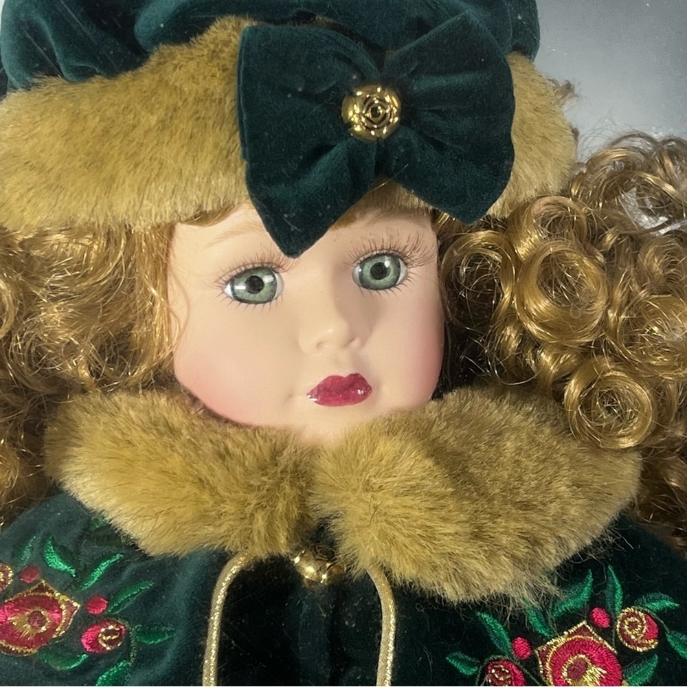 Camellia Garden 1998 Limited Collectors Edition Porcelain Doll with Stand‎